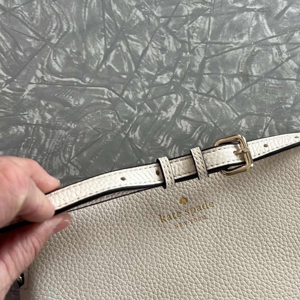 Kate Spade White Crossbody Bag - Picture 4 of 11